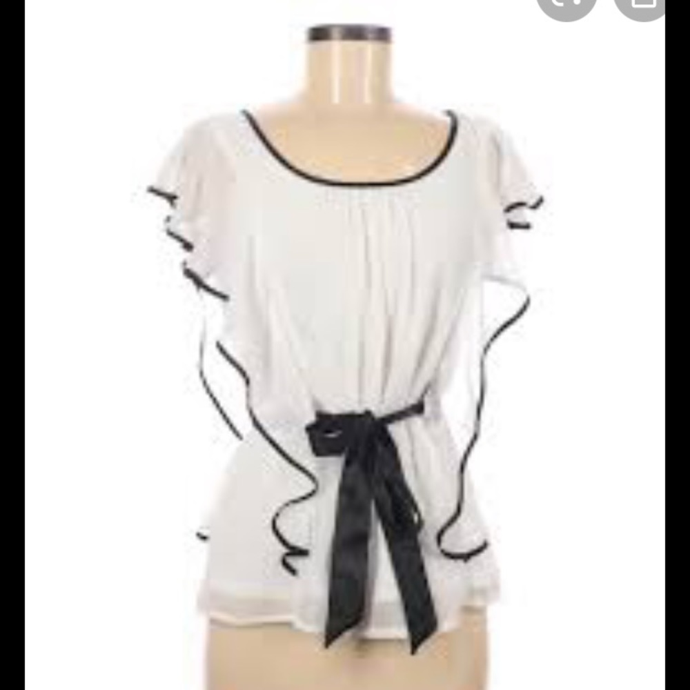 Ruffle sleeve shirt